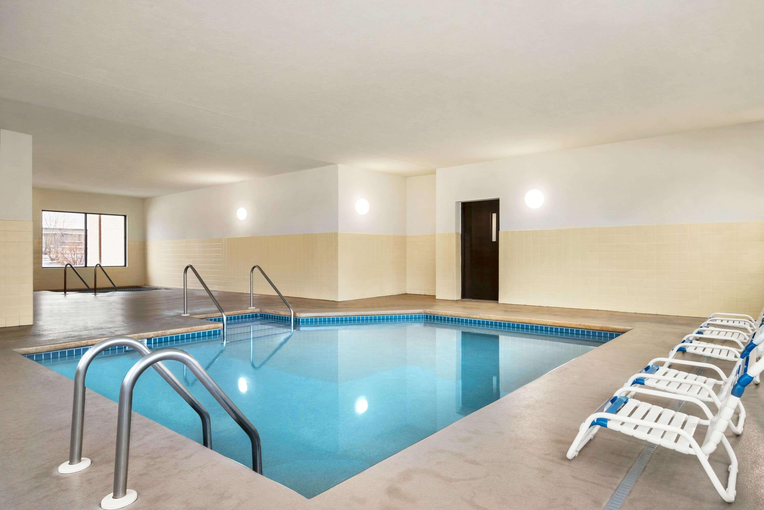 Howard Johnson By Wyndham אפלטון מראה חיצוני תמונה